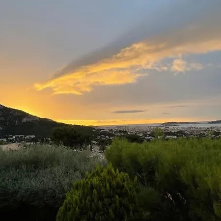 Au Calme Des Pins Avec Vue Holiday home Toulon