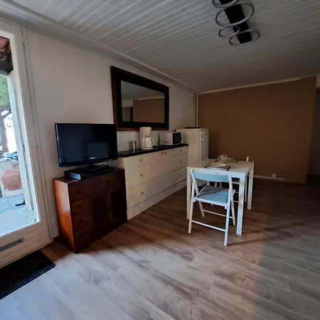 Holiday home Au Calme Des Pins Avec Vue Toulon