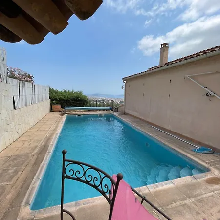 Au Calme Des Pins Avec Vue Tolón