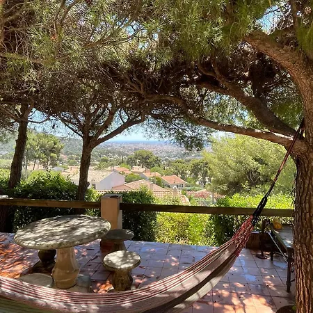 Дом отдыха Au Calme Des Pins Avec Vue *