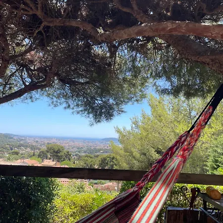 Au Calme Des Pins Avec Vue Тулон