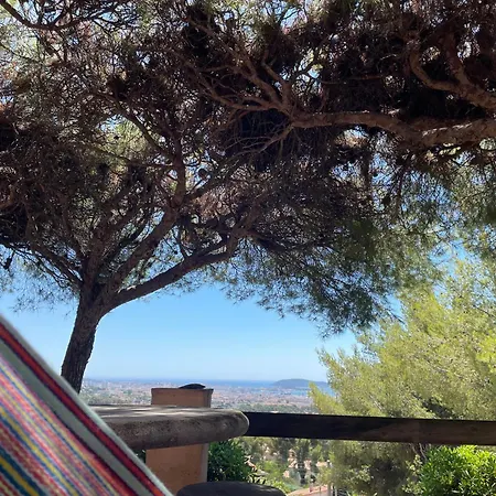 Дом отдыха Au Calme Des Pins Avec Vue