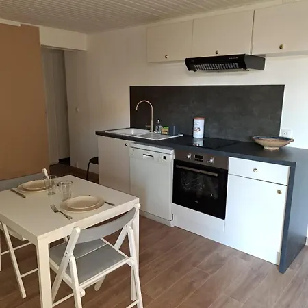 Au Calme Des Pins Avec Vue Дом отдыха *