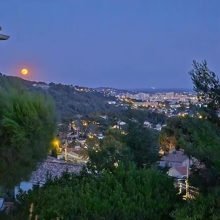 Дом отдыха Au Calme Des Pins Avec Vue