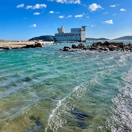 Au Calme Des Pins Avec Vue Дом отдыха *