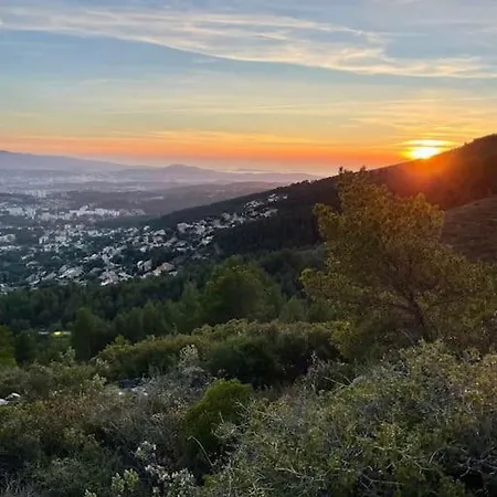 Дом отдыха Au Calme Des Pins Avec Vue *