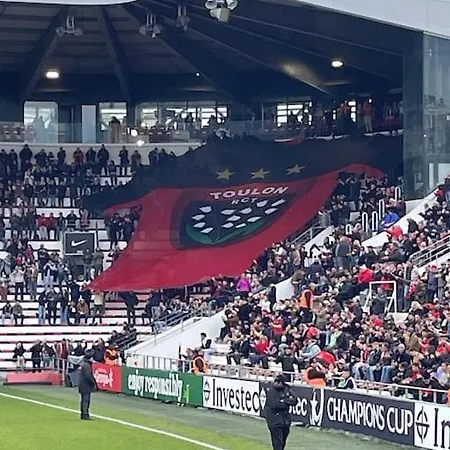 Au Calme Des Pins Avec Vue Тулон