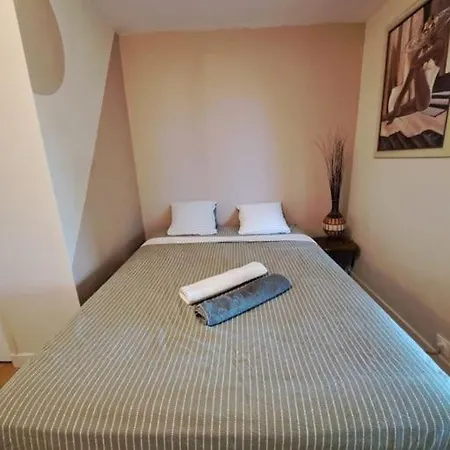 Au Calme Des Pins Avec Vue Тулон