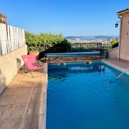 Дом отдыха Au Calme Des Pins Avec Vue *