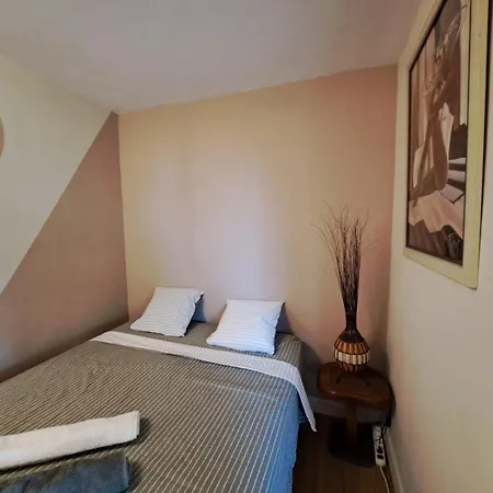 Au Calme Des Pins Avec Vue Тулон