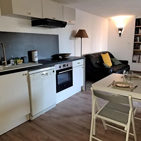 Au Calme Des Pins Avec Vue Дом отдыха