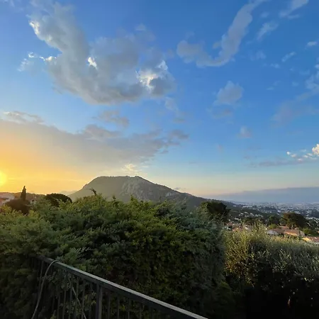 Au Calme Des Pins Avec Vue Дом отдыха