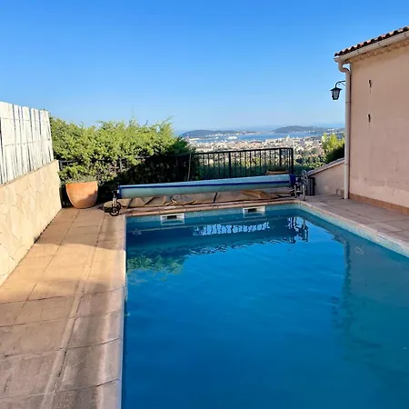 Au Calme Des Pins Avec Vue