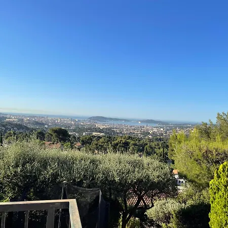 Дом отдыха Au Calme Des Pins Avec Vue