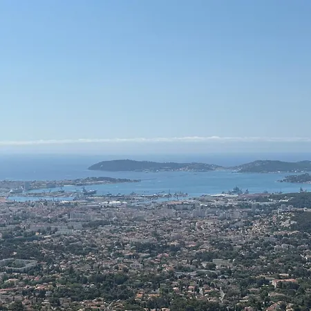 Дом отдыха Au Calme Des Pins Avec Vue *