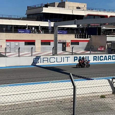 Au Calme Des Pins Avec Vue Дом отдыха *